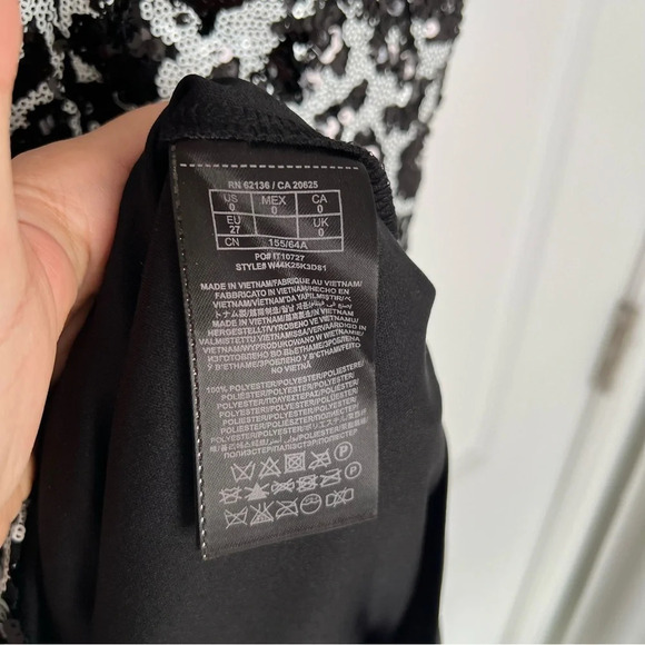 Elegant Black and White Floral Dress - Picture 6 of 8